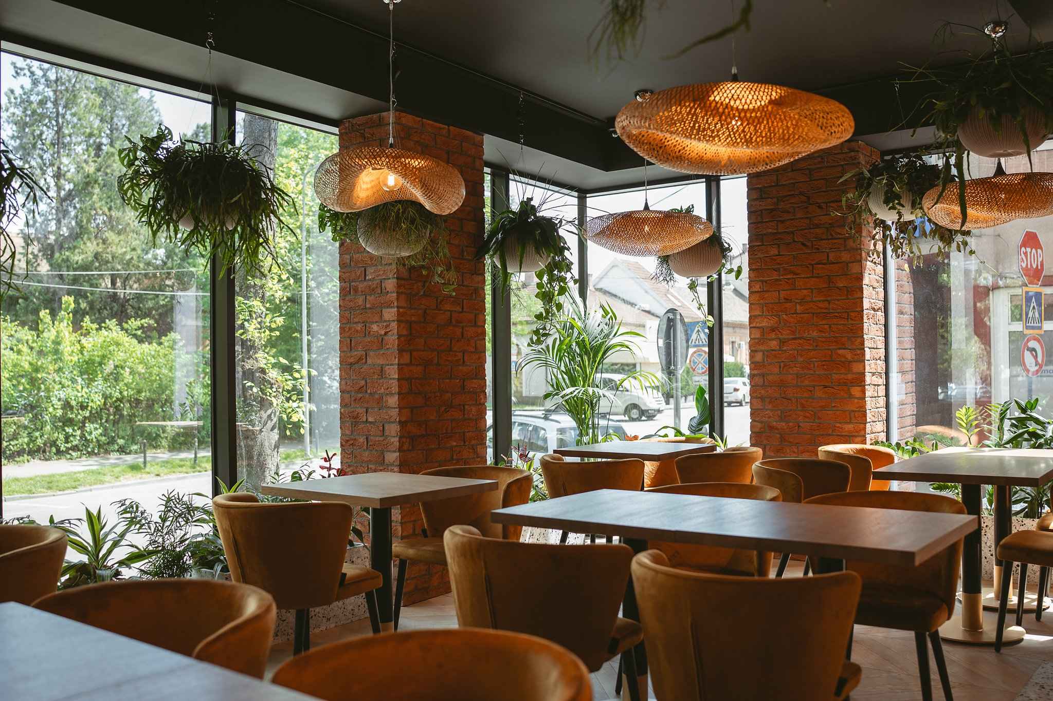 Premium interior design Bricks - A Culinary Oasis in the Heart of the City Oradea Romania Davidsign - 1