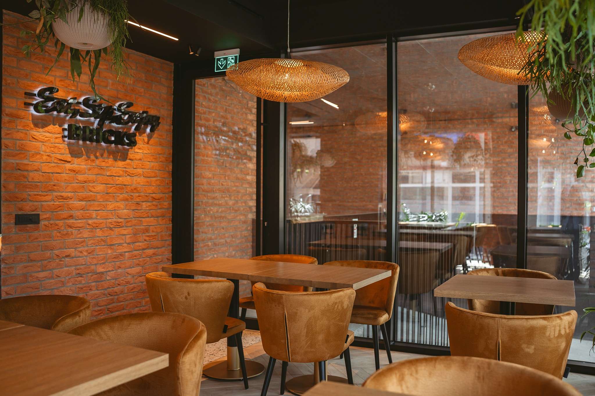 Premium interior design Bricks - A Culinary Oasis in the Heart of the City Oradea Romania Davidsign - 4