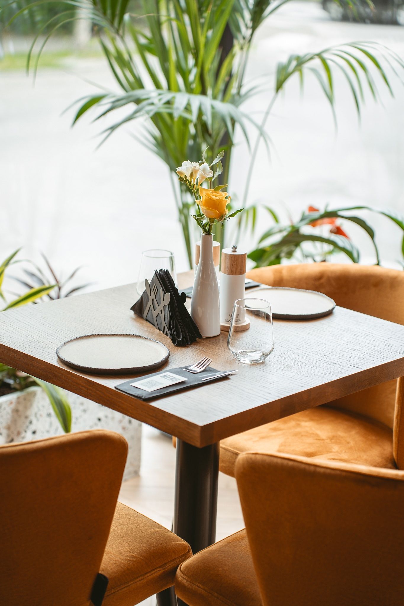 Premium interior design Bricks - A Culinary Oasis in the Heart of the City Oradea Romania Davidsign - 5