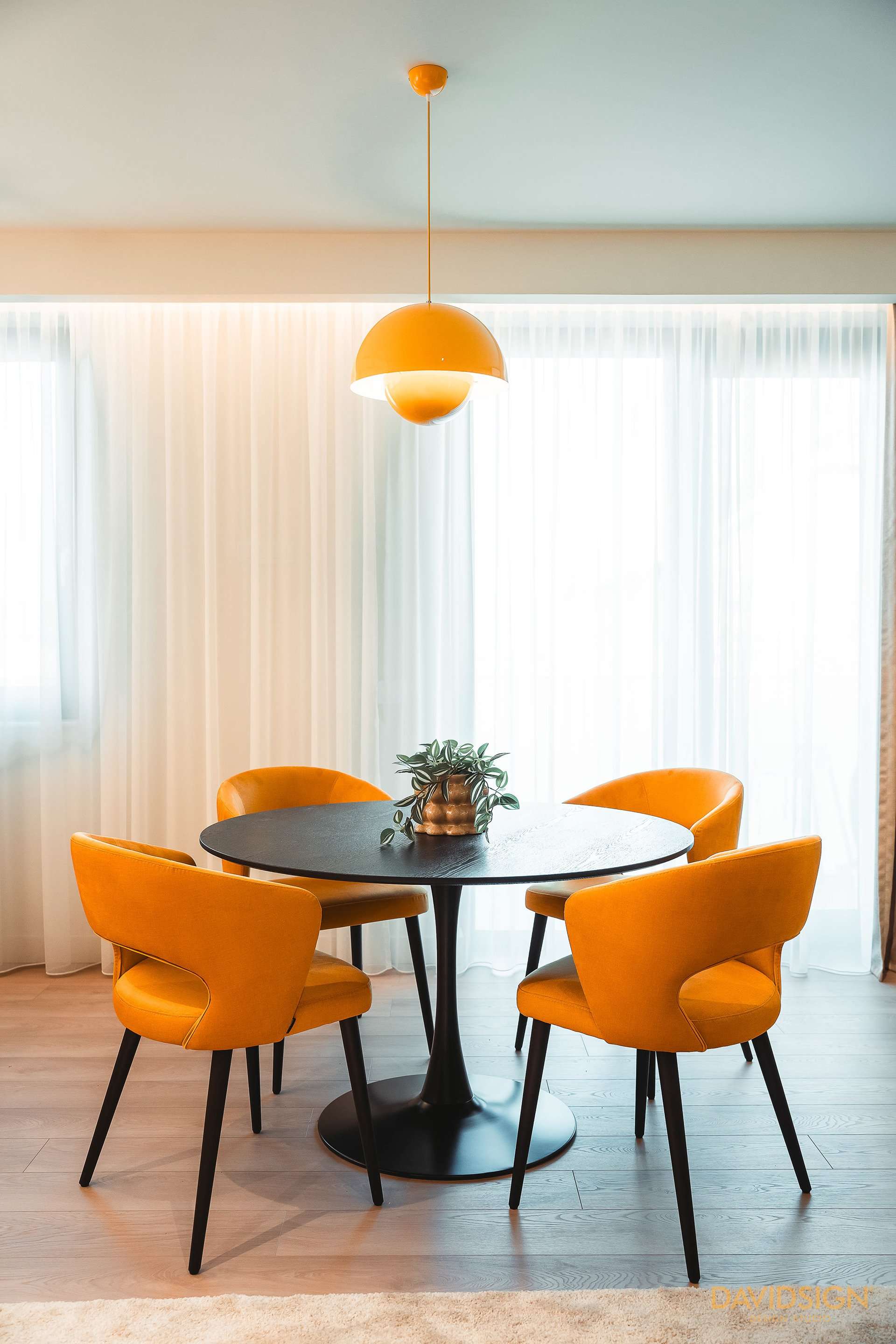 Design interior Incursiune: 70's Express - O aventura senzoriala Oradea România Davidsign - 3