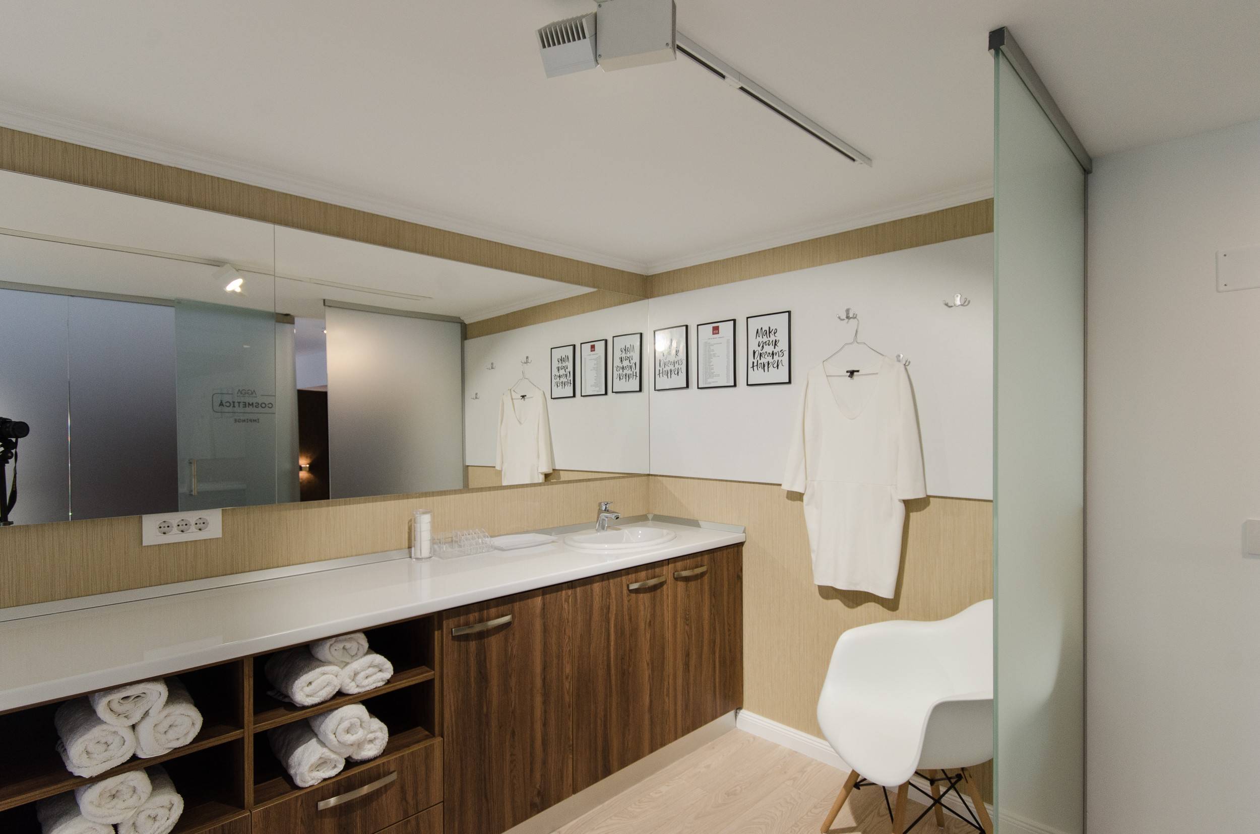 Design interior Beauty Salon in Oradea Oradea România Davidsign - 6